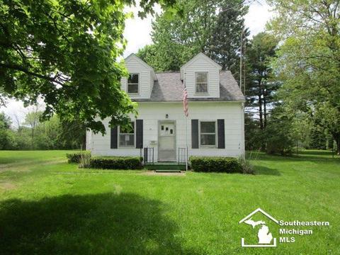 825 S Un, Tecumseh, MI 49286 photo 1