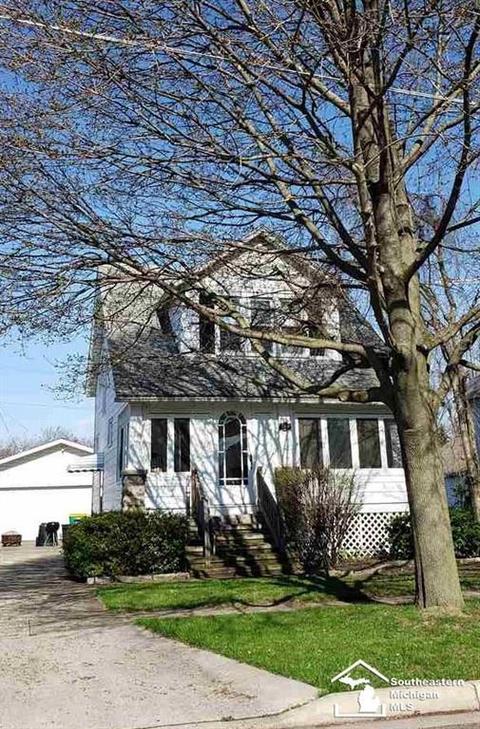 135 Lavender, Monroe, MI 48162 photo 1
