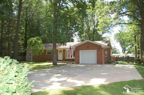 2453 Devonshire St, Temperance, MI 48182 photo 1