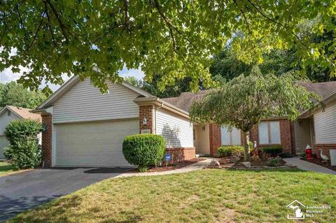 1663 Spruce Ct, Temperance, MI 48182 photo 1