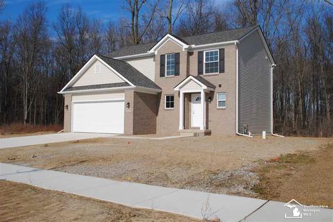 2102 Monohan Dr, Monroe, MI 48162 photo 1