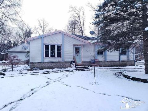 1131 Feltis Dr, Temperance, MI 48182 photo 1