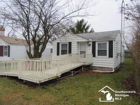 110 Kessler, Monroe, MI 48162 photo 1