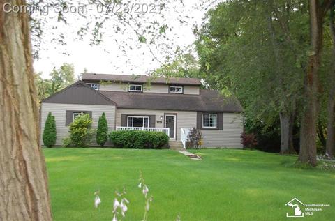 565 W Smith Rd, Temperance, MI 48182 photo 1