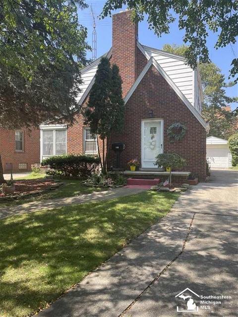 643 Hollywood, Monroe, MI 48162 photo 1