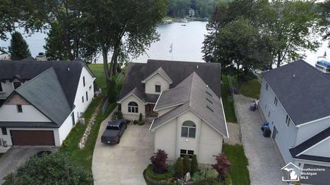 1348 Elmhurst, Howell, MI 48843 photo 1