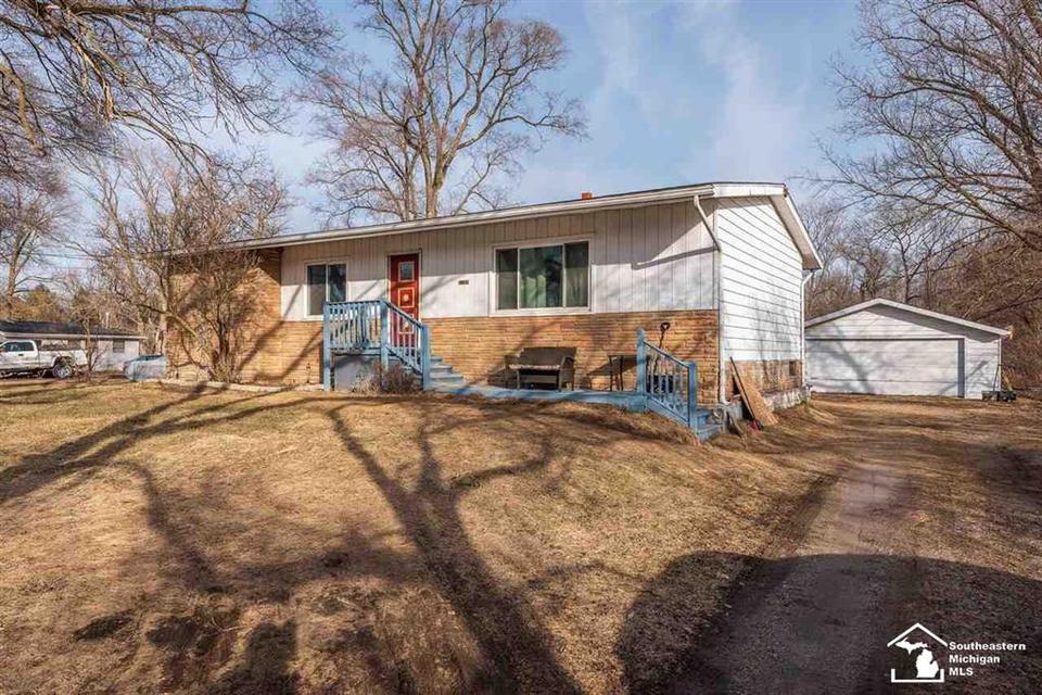 2128 Baldwin Rd, Monroe, MI 48162 23 Photos MLS 57050066762 Movoto