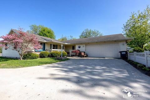 9676 Minx Rd, Temperance, MI 48182 photo 1