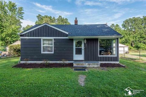 6271 Irma St, Romulus, MI 48174 photo 1
