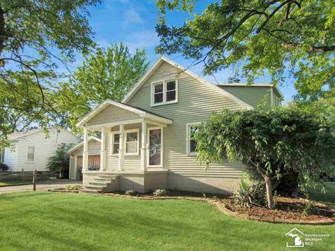 95 Chestnut, Monroe, MI 48162 photo 1