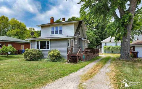 1881 Hemlock, Monroe, MI 48162 photo 1