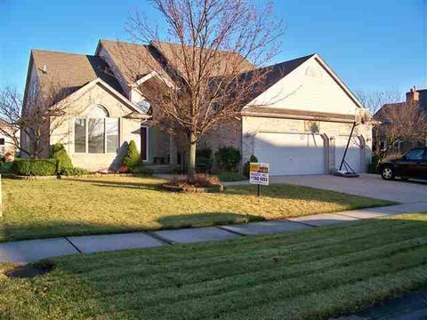 48546 Crescent, Macomb, MI 48044 photo 1