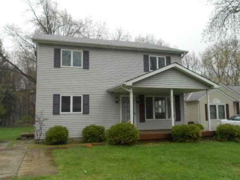 834 Golfview St, Algonac, MI 48001 photo 1