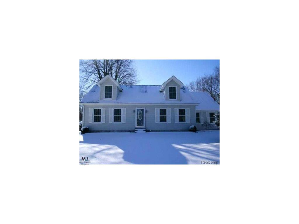 5125 Taft, Algonac, MI 48001 photo 1