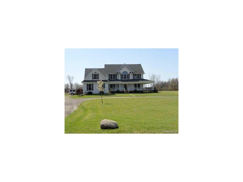 4785 Veldon Ln, Saint Clair, MI 48079 photo 1