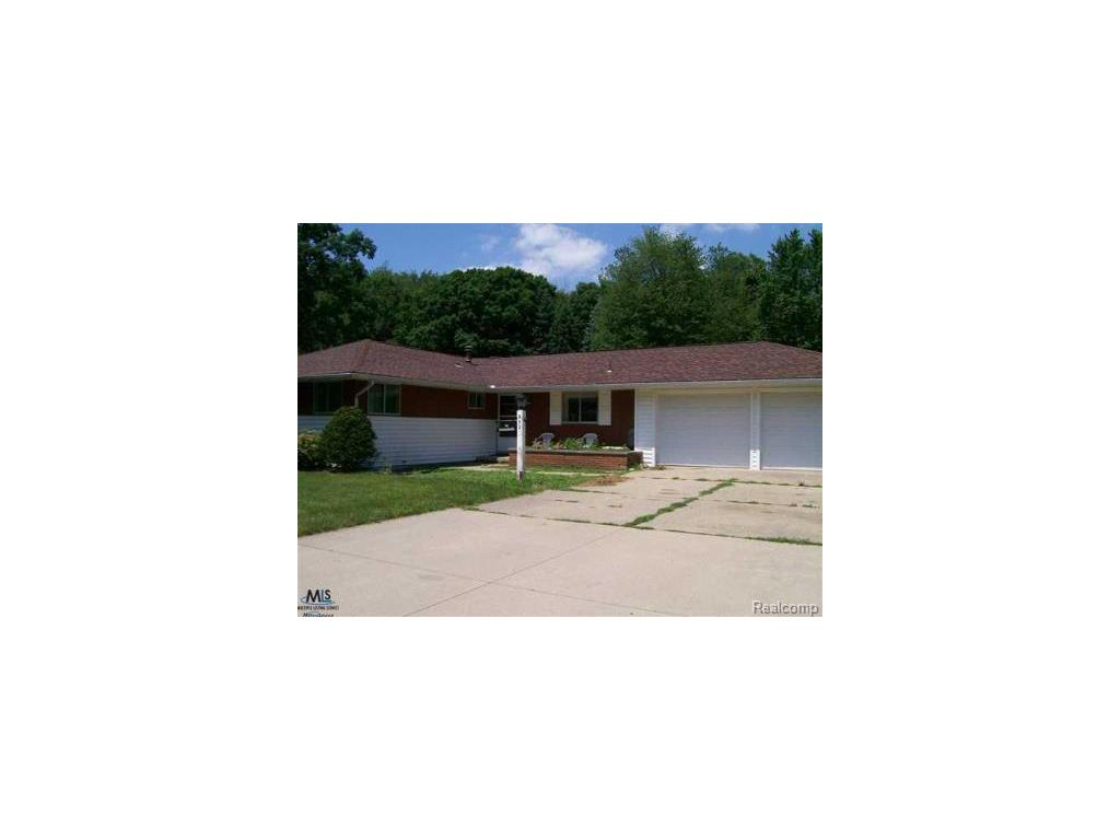 952 Golfview, Algonac, MI 48001 photo 1
