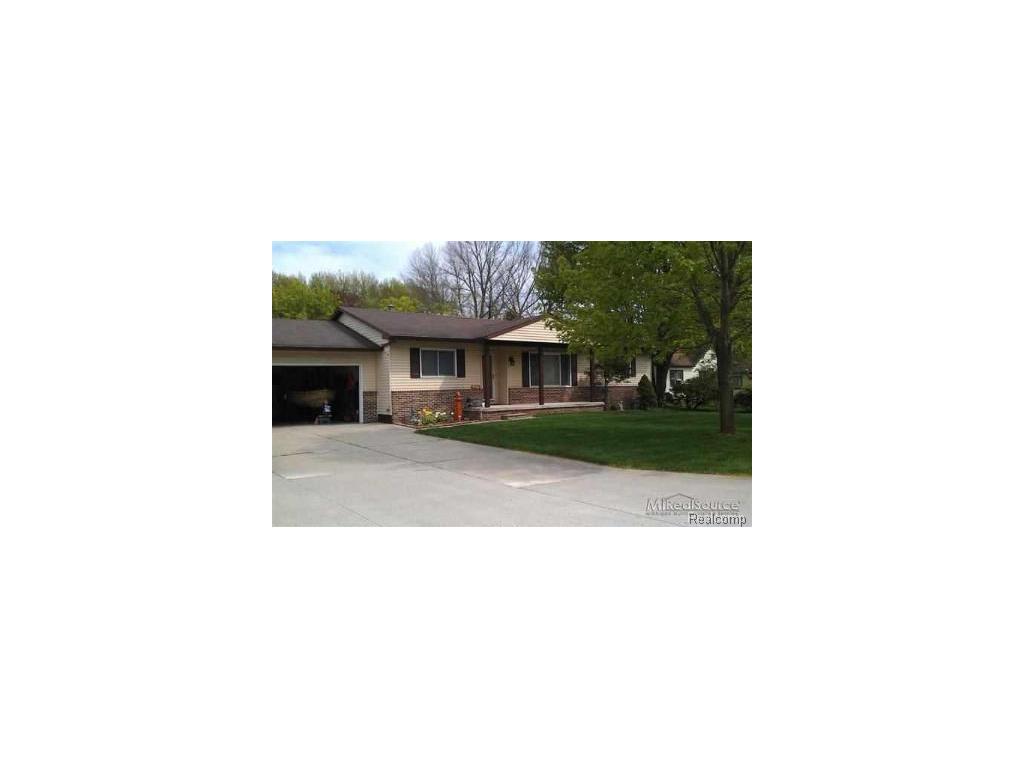 9561 St Clair Blvd, Algonac, MI 48001 photo 1