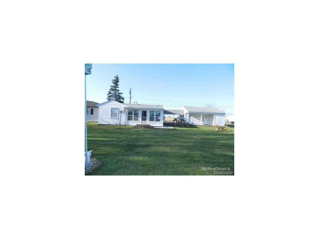 6338 Marina Dr, Algonac, MI 48001 photo 1