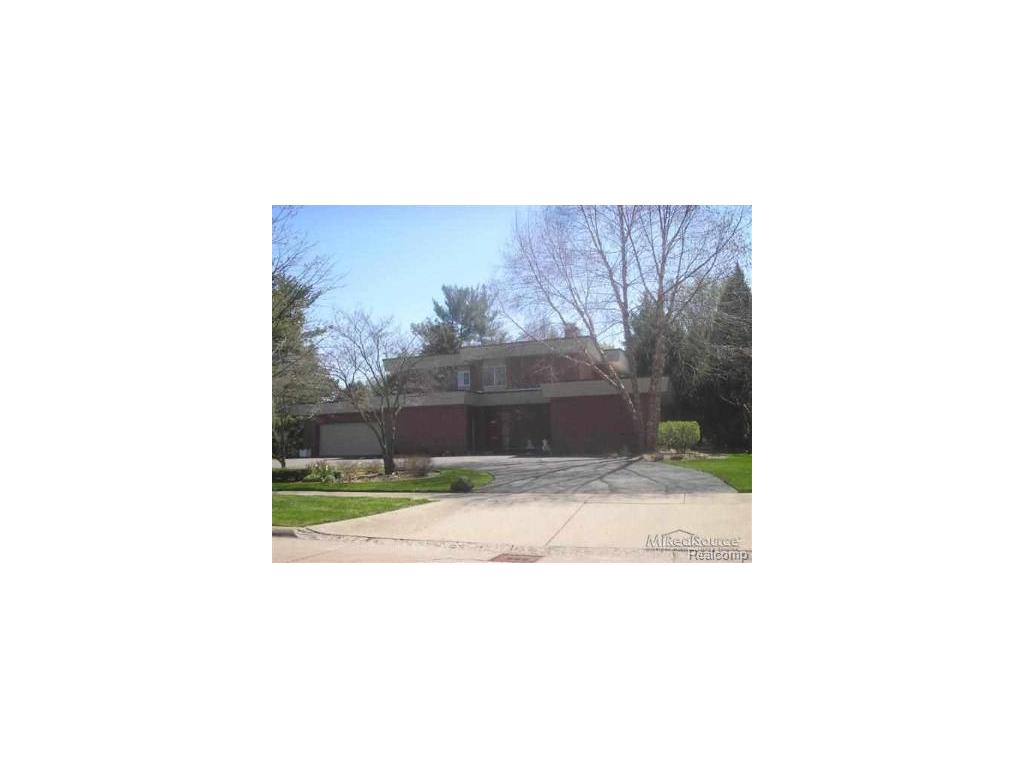 211 Lothrop, Grosse Pointe Farms, MI 48236 photo 1
