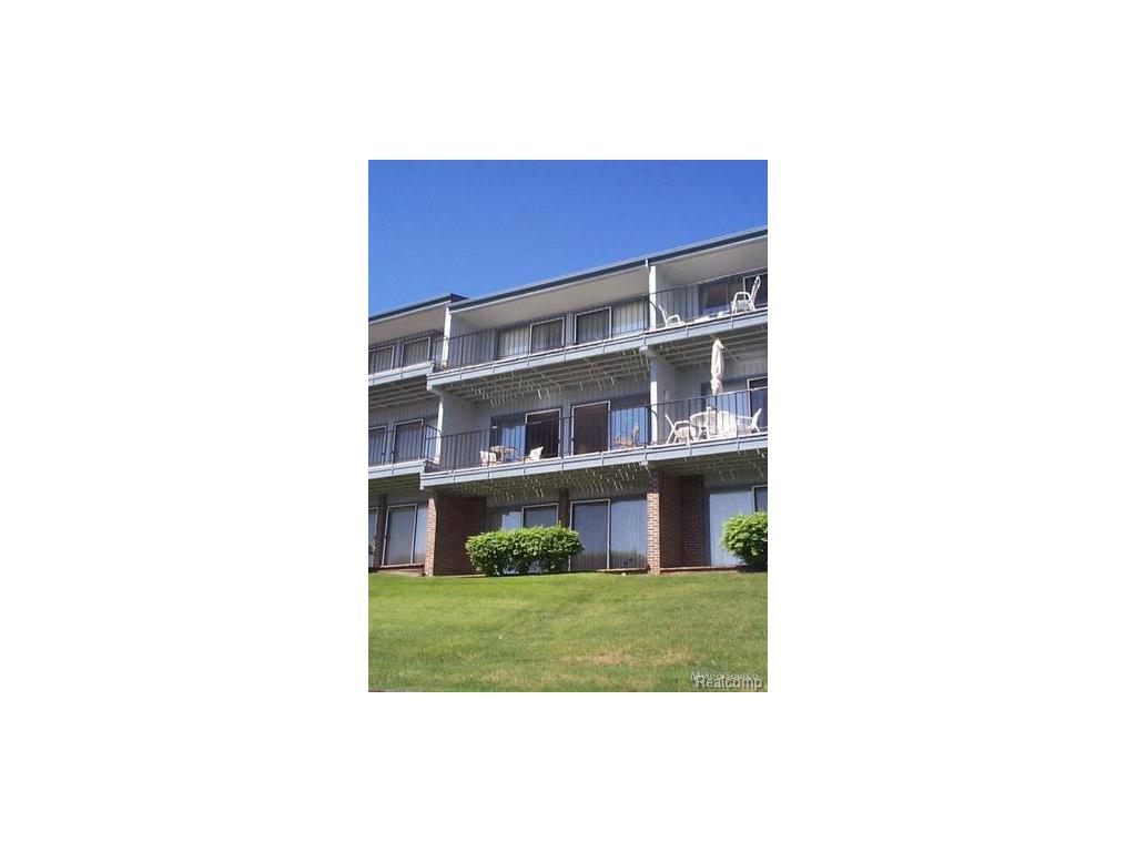 1715 River Rd #48, Saint Clair, MI 48079 photo 1
