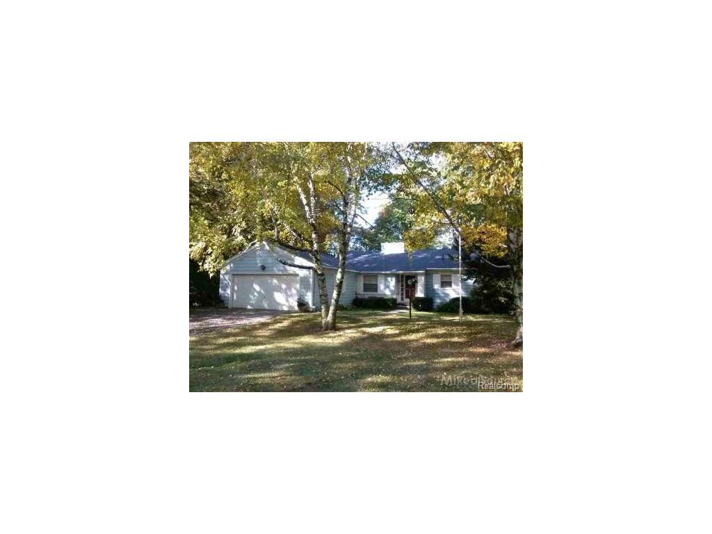805 Townsend Cresent W, Algonac, MI 48001 photo 1