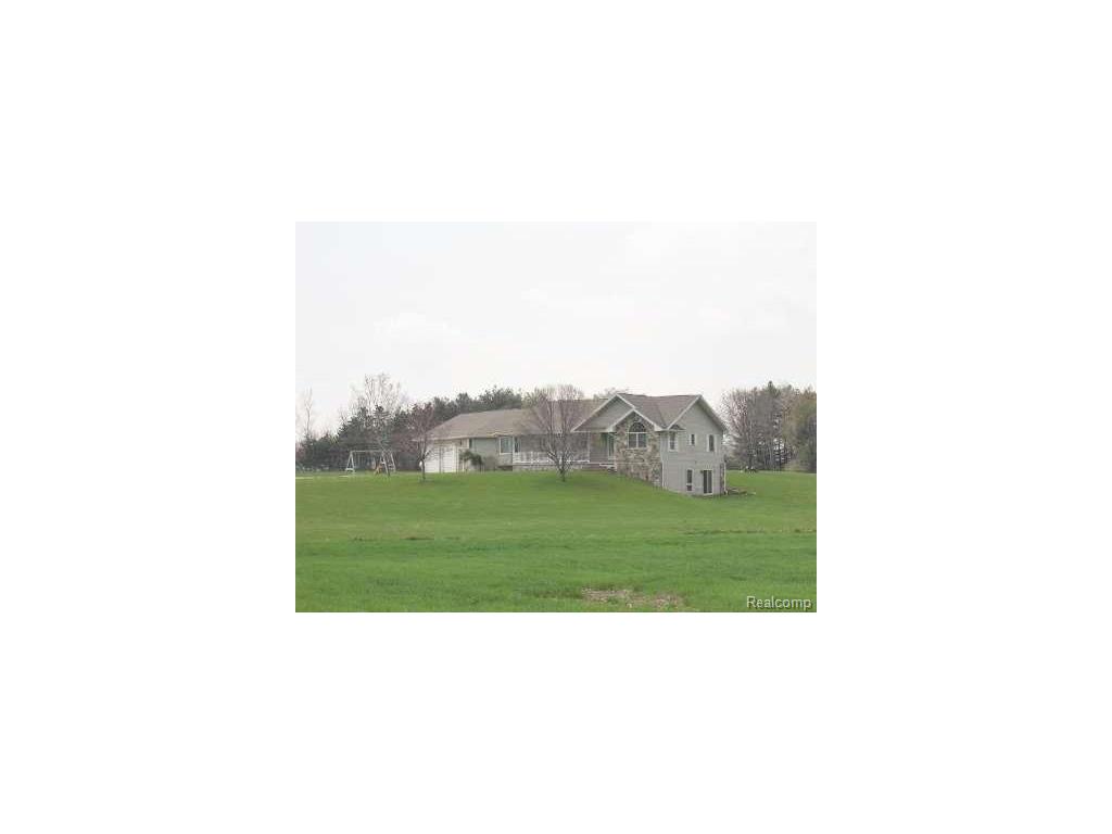 2580 Goetze Rd, Applegate, MI 48401 photo 1