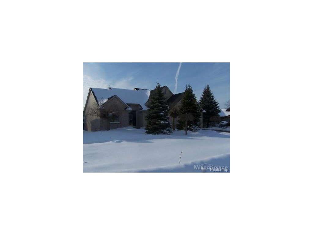 48357 Valley Forge Dr, Macomb, MI 48044 photo 1