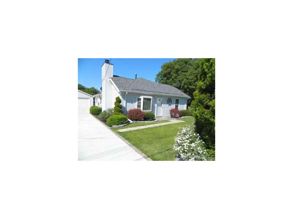 149 Interlochen, Algonac, MI 48001 photo 1