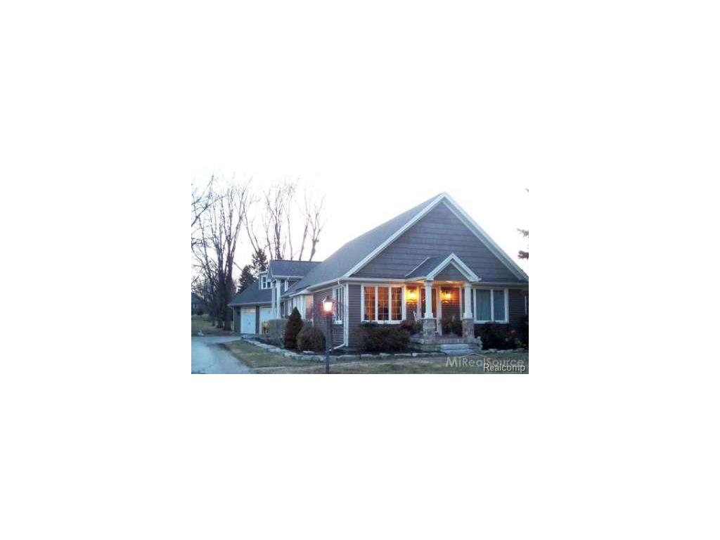 2434 River Rd, Saint Clair, MI 48079 photo 1