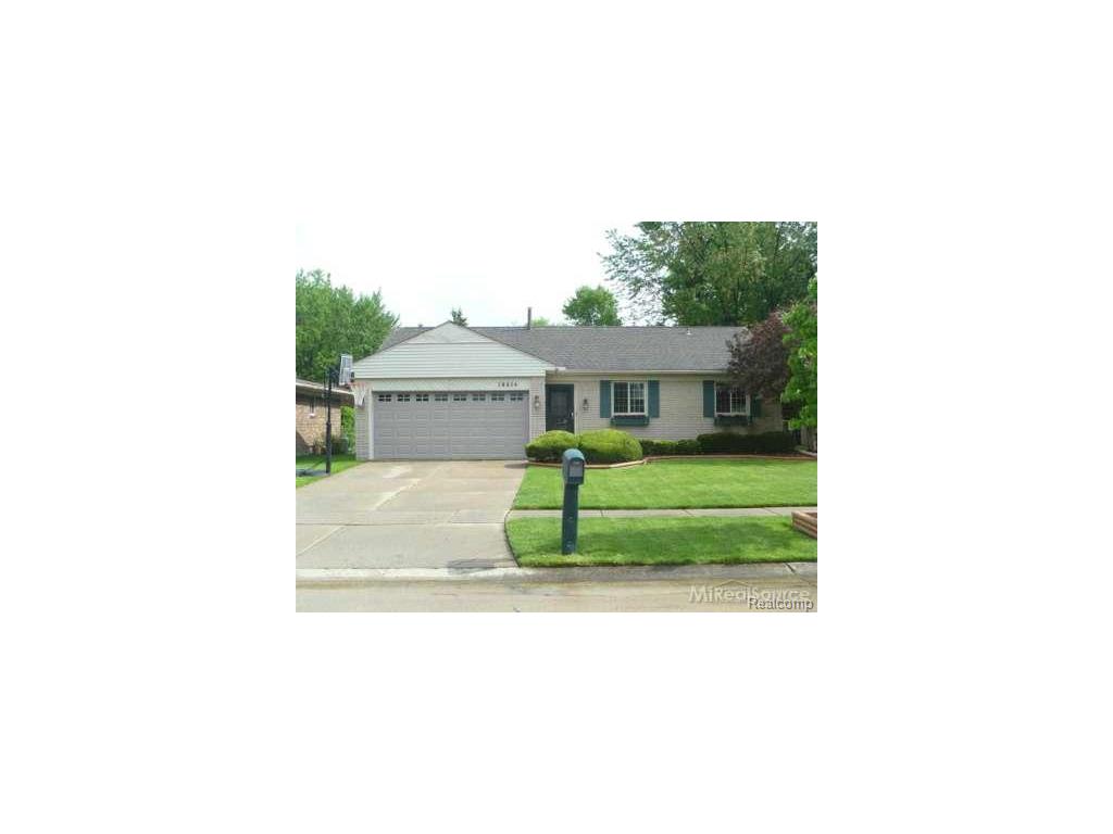 18414 Birch Dr, Macomb, MI 48044 photo 1