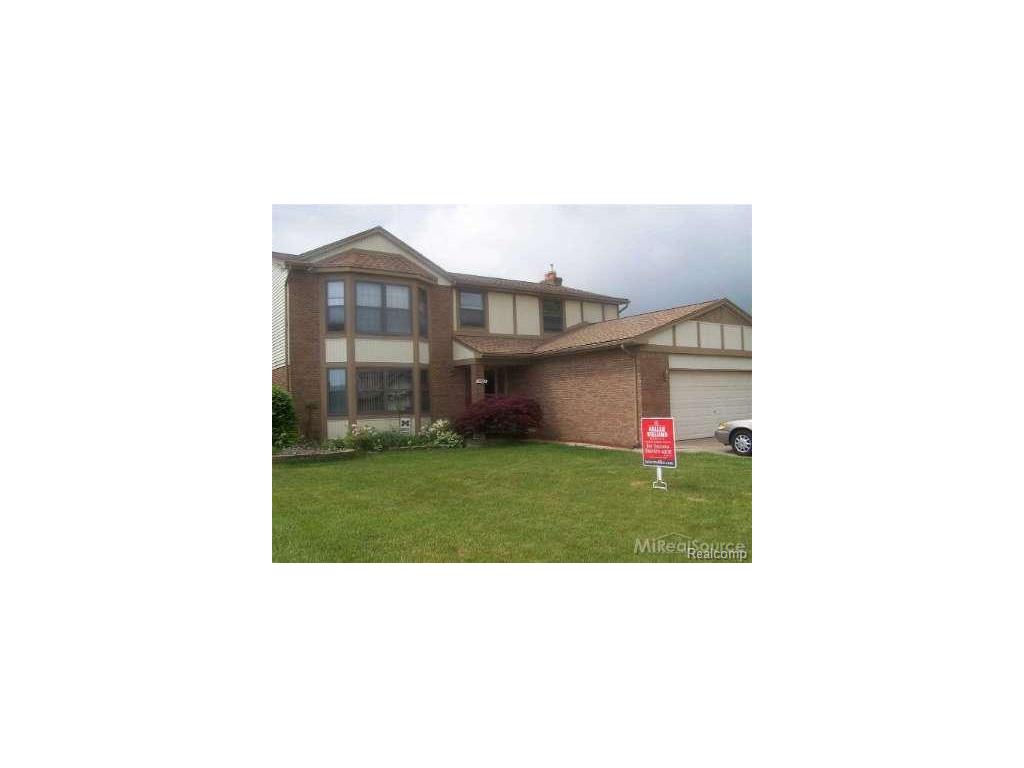 15766 Williamsburg Dr, Macomb, MI 48044 photo 1