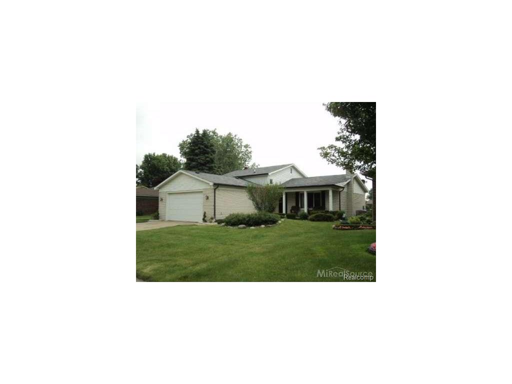 47210 Tilch, Macomb, MI 48044 photo 1