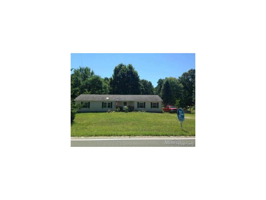 9050 Field Rd, Algonac, MI 48001 photo 1