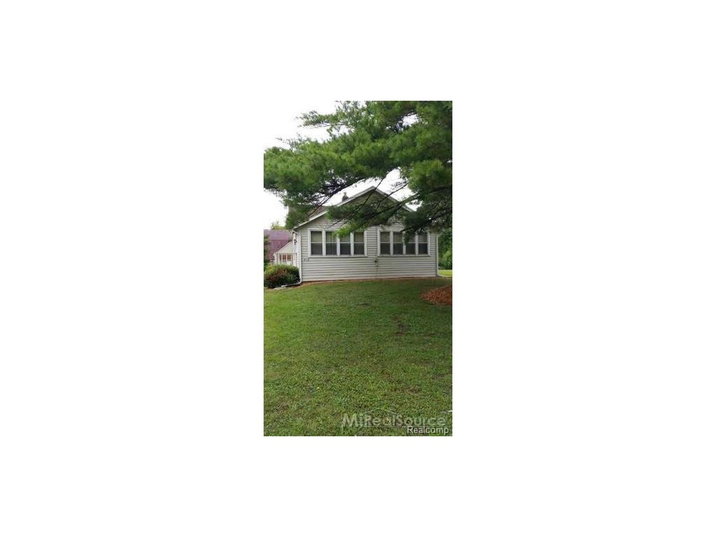 5116 Gratiot, Saint Clair, MI 48079 photo 1