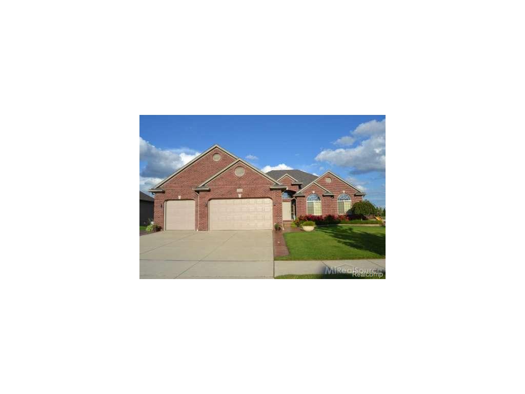 47610 Gloede, Macomb, MI 48044 photo 1