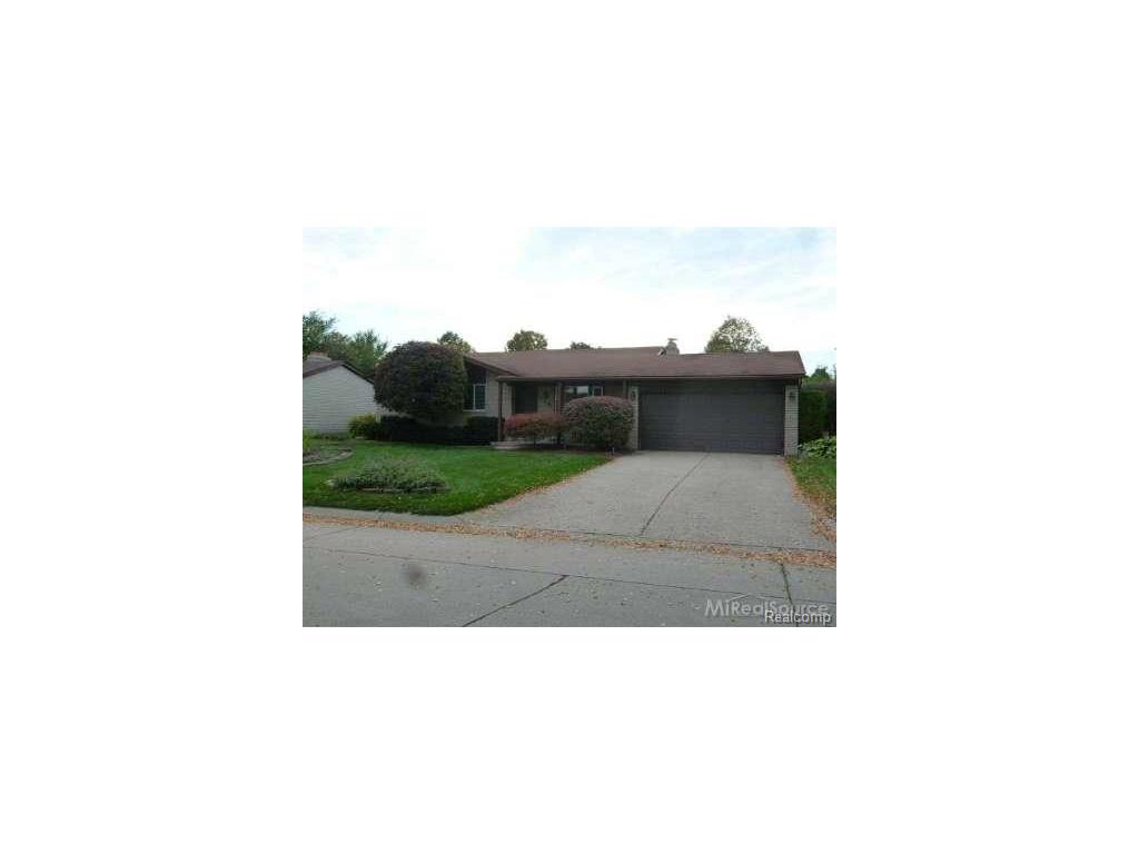 29751 Mackenzie Cir E, Warren, MI 48092 photo 1