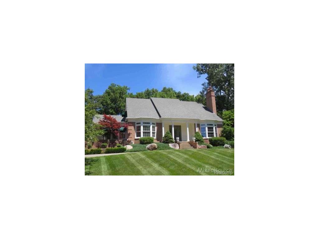 1330 New Love Ln, Rochester, MI 48309 photo 1