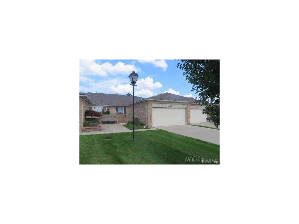 50308 Plum Ln, Macomb, MI 48044 photo 1
