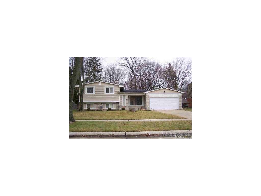 27072 Belmont Ln, Southfield, MI 48076 photo 1