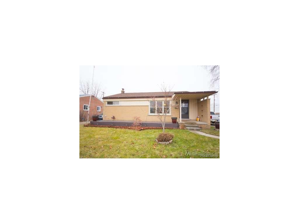 31302 Lyons Cir E, Warren, MI 48092 photo 1