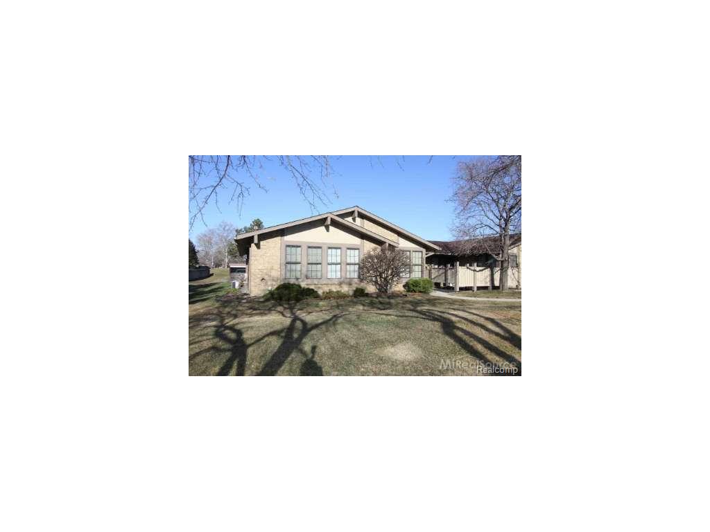 2742 Roundtree Ct I, Troy, MI 48083 photo 1