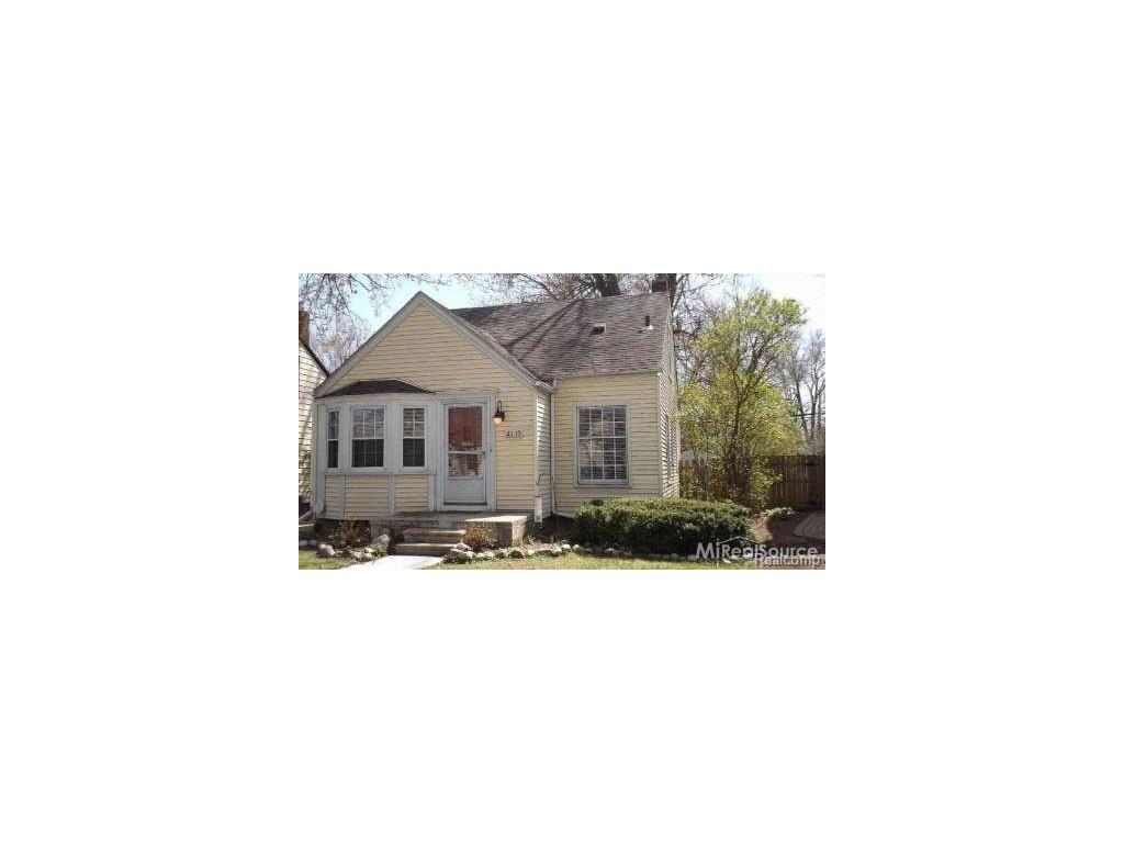 2119 Brys, Grosse Pointe Woods, MI 48236 photo 1