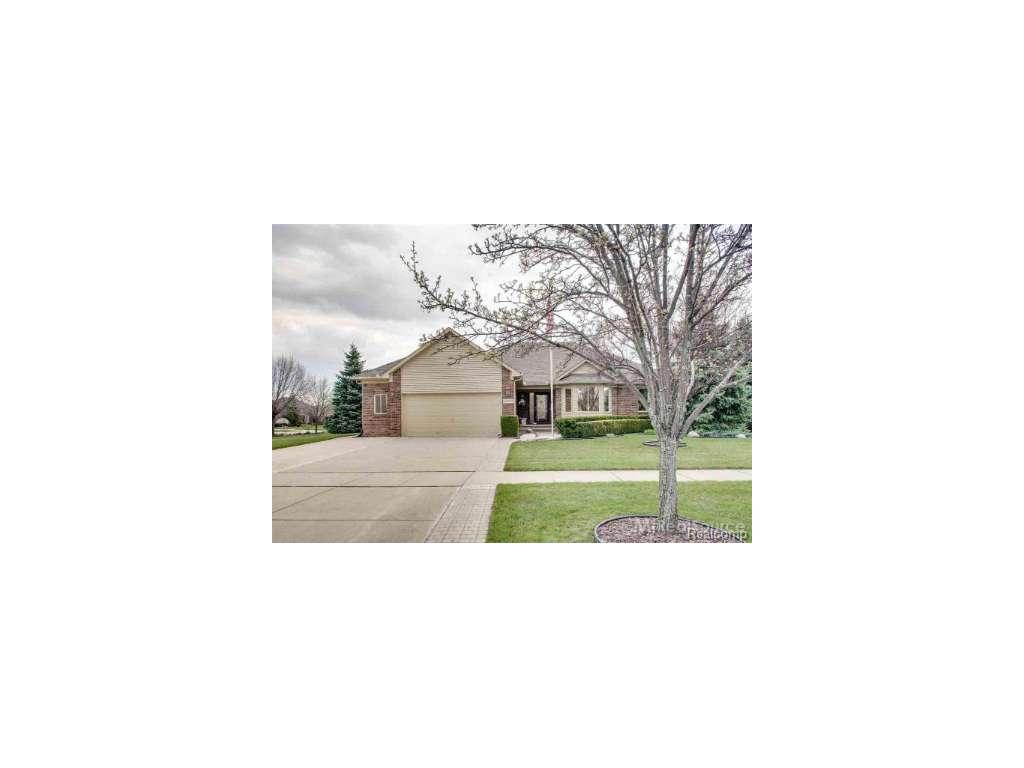 48114 Beacon Square Dr, Macomb, MI 48044 photo 1