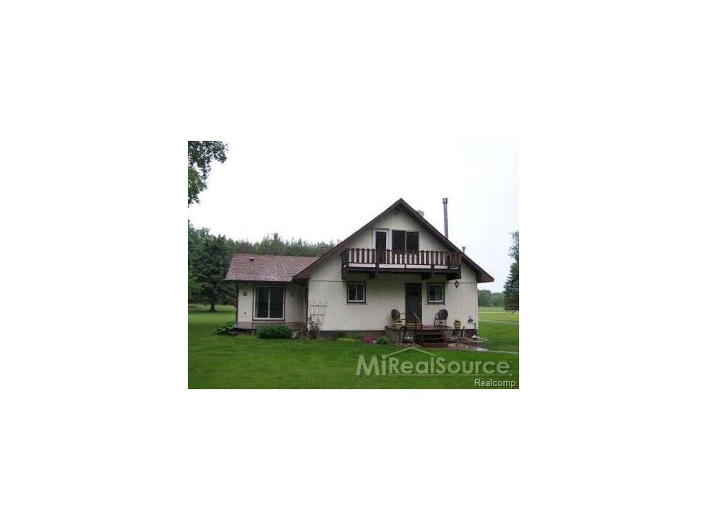 5916 Mills, Deckerville, MI 48427 photo 1