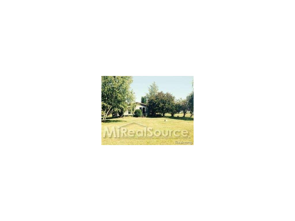 1395 Dundee Dr, Gladwin, MI 48624 photo 1