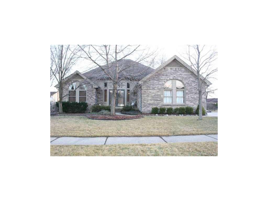 16930 Tower Dr, Macomb, MI 48044 photo 1