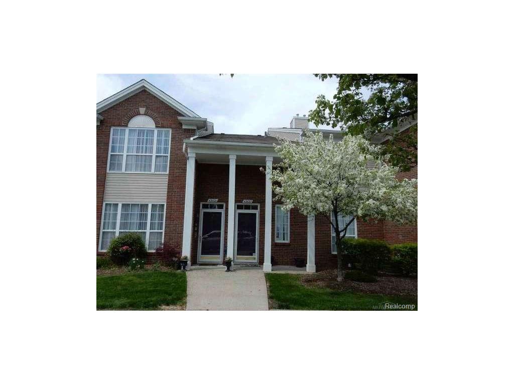 45637 Heather Rdg, Macomb, MI 48044 photo 1