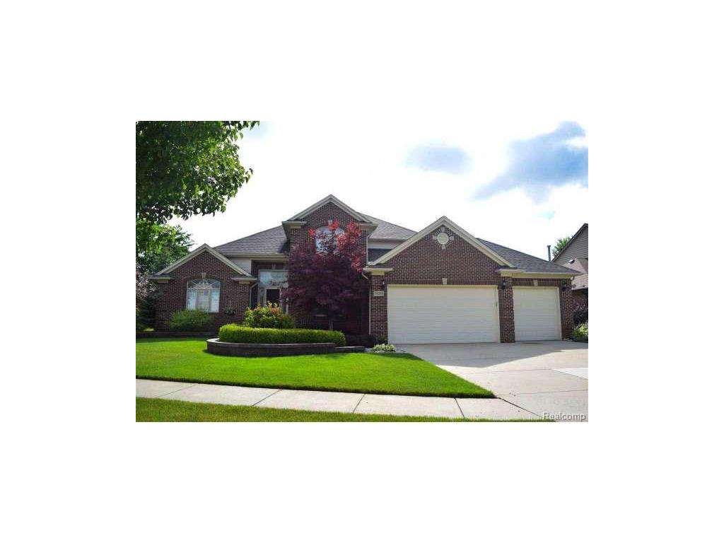 54350 Carnation Dr, Macomb, MI 48042 photo 1