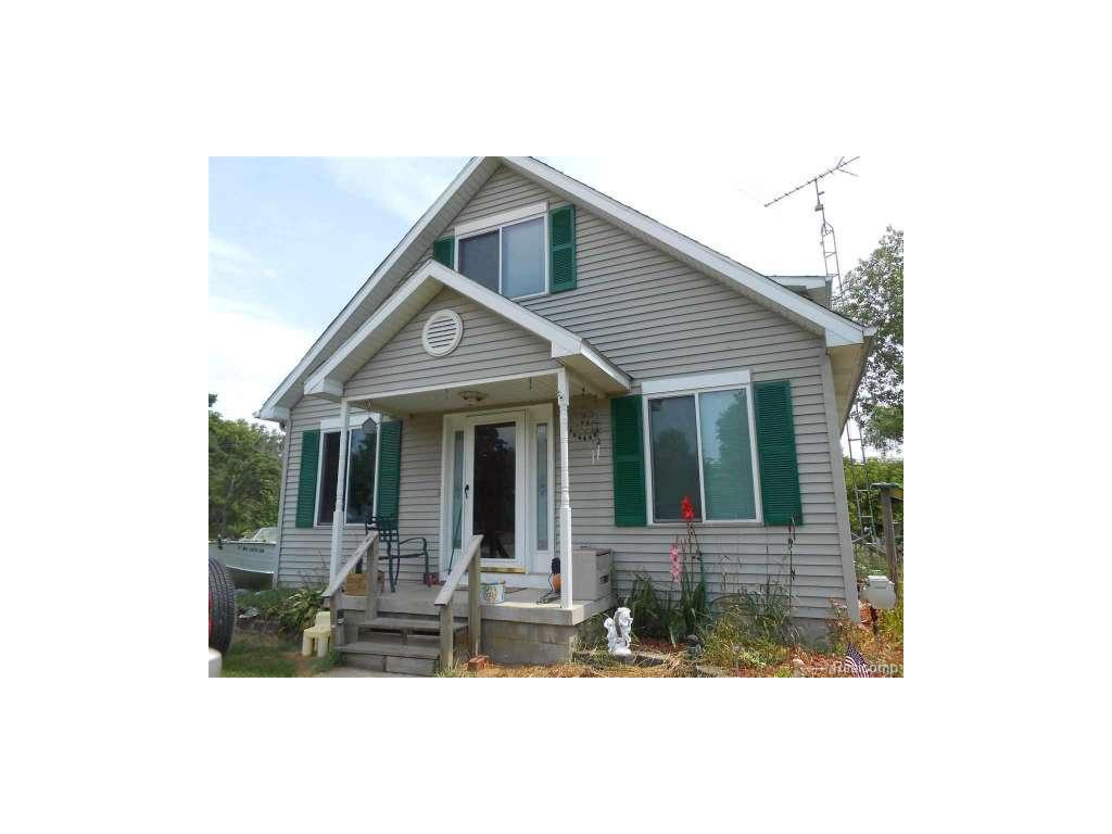 204 S Lester St, Capac, MI 48014 photo 1
