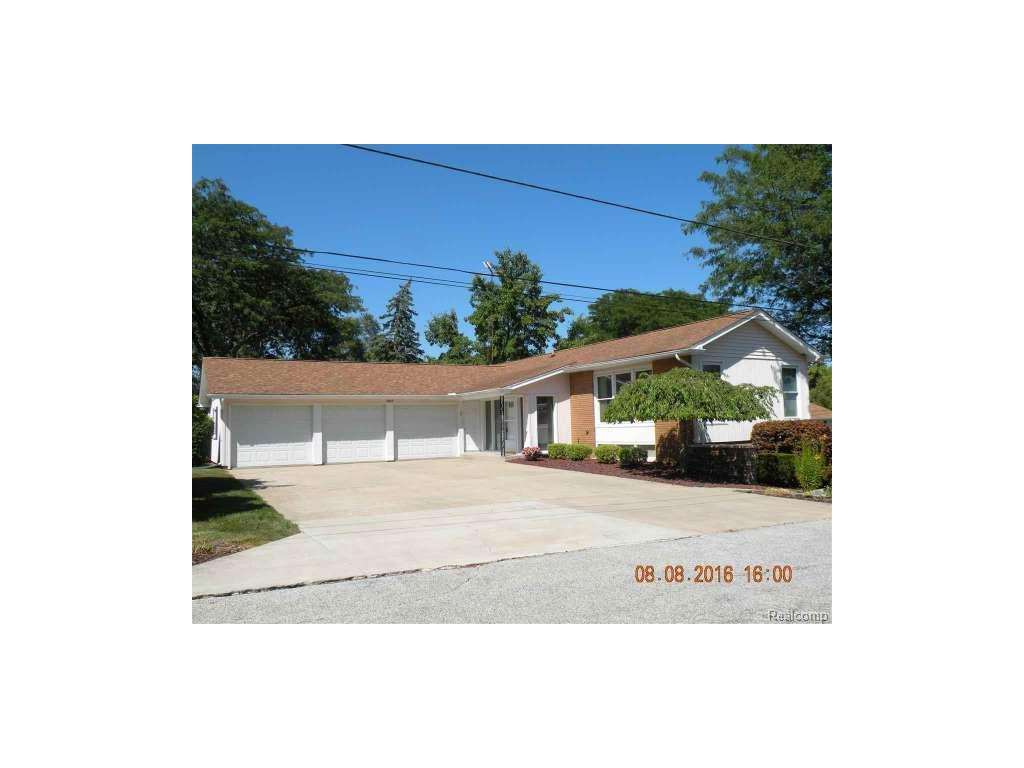 1817 N River Rd, Saint Clair, MI 48079 photo 1